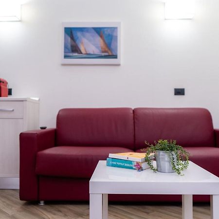 Astra Roma Apartments Luaran gambar